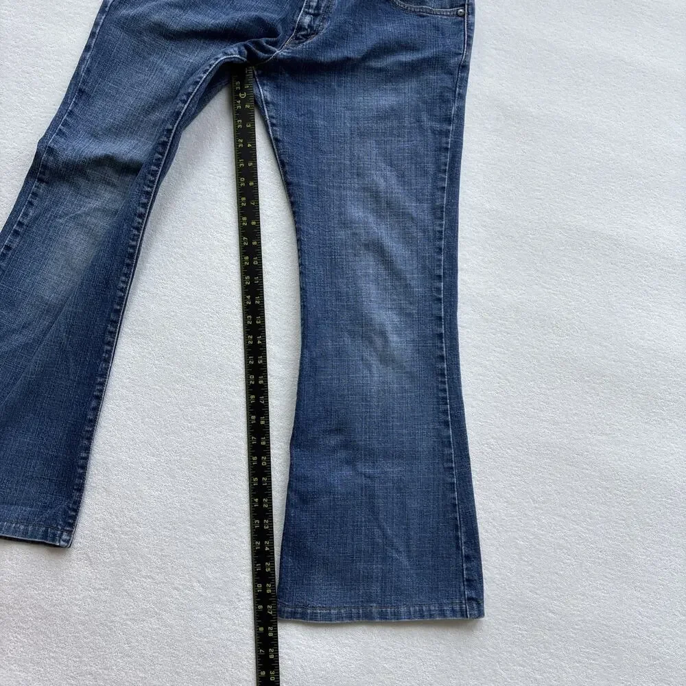 Levis Women Jeans Size 12 537 Low Flare Blue Medium‎ Wash Denim (approx 32x28)